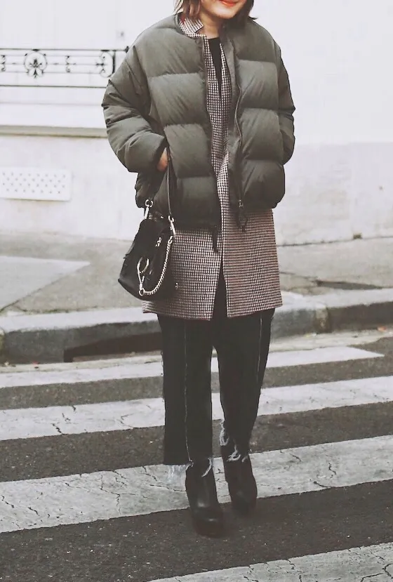 Look complet à carreaux