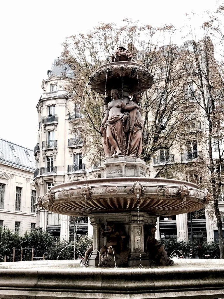 Parisian street scene