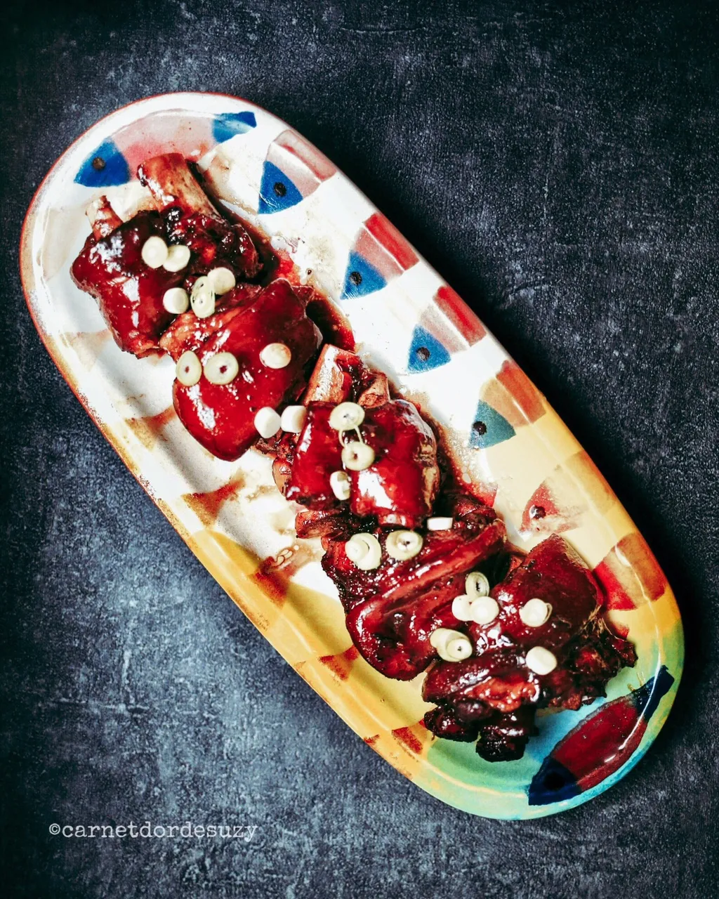 Pied de cochon rouge braisé 红烧猪蹄