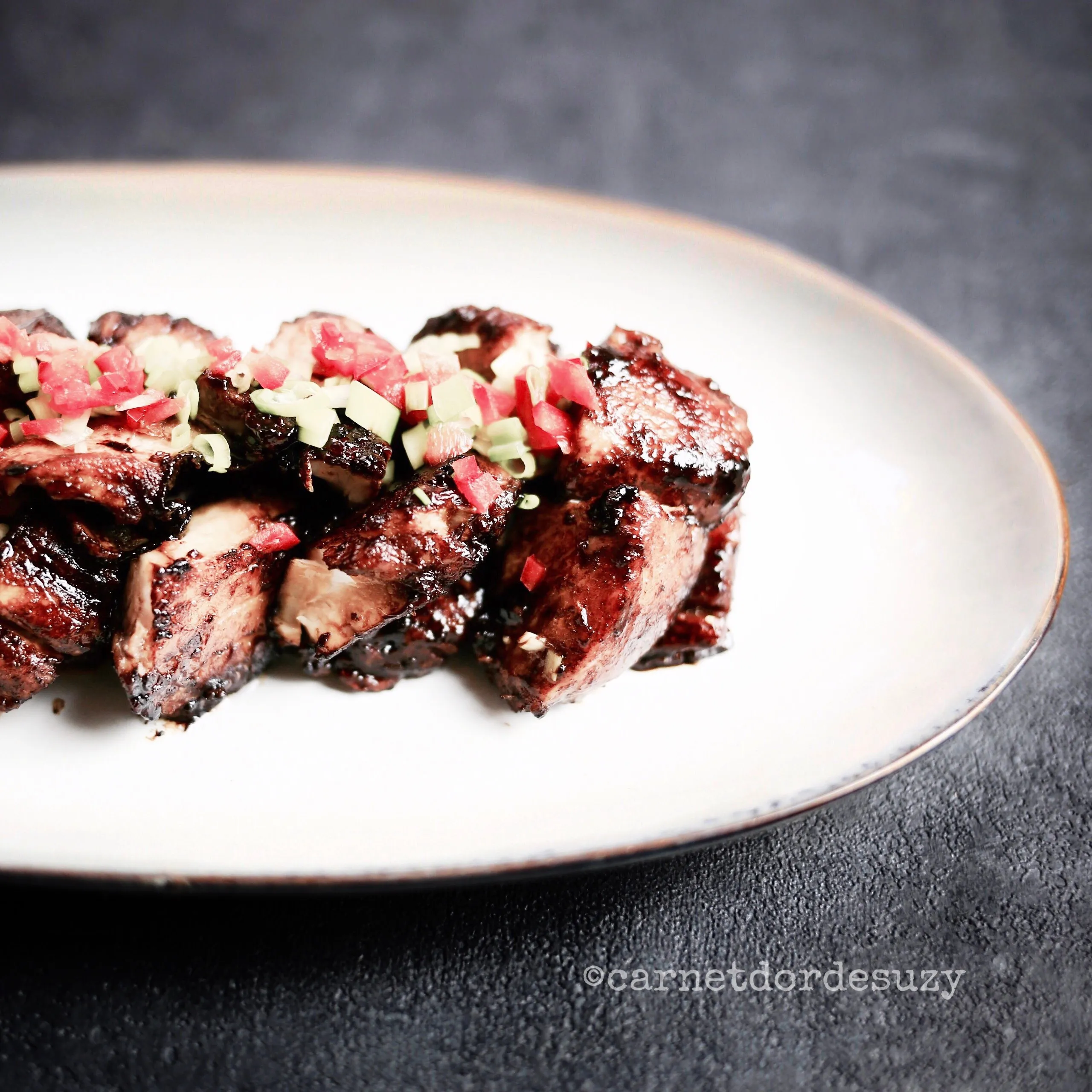 Poisson braisé 红烧鱼